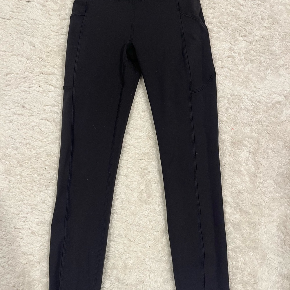 Black Lululemon leggings!